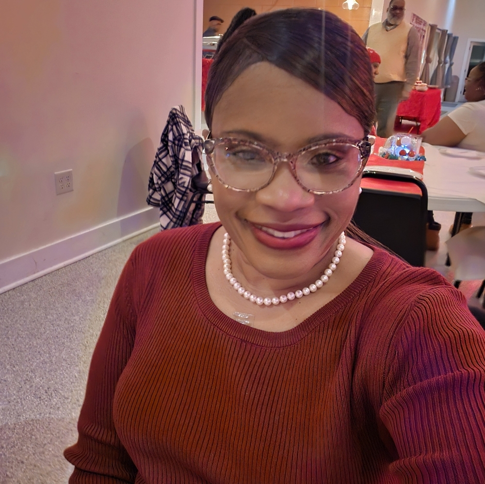 Meet your Posher, Tiffoney